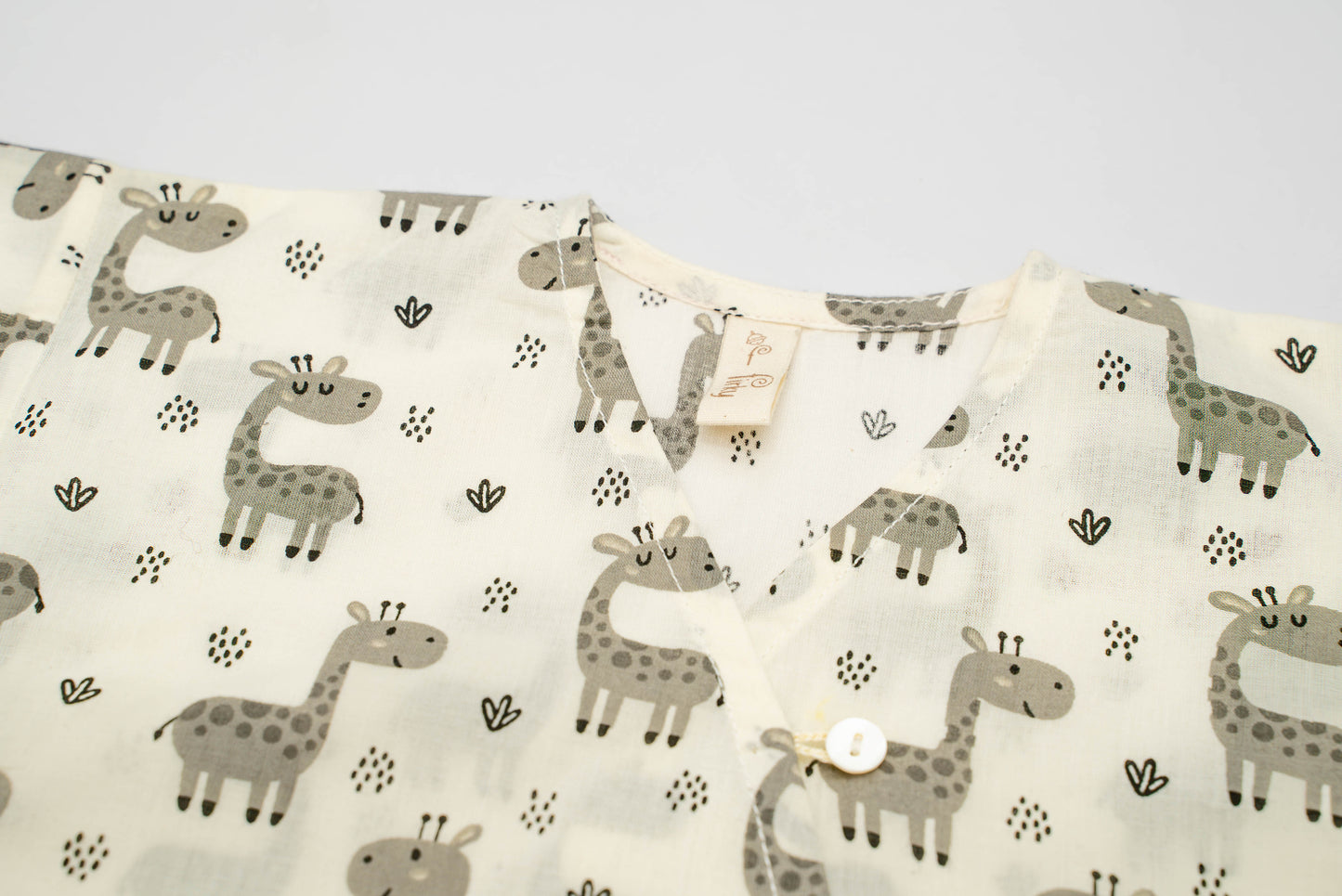 Grey Giraffe Infants Cord Set