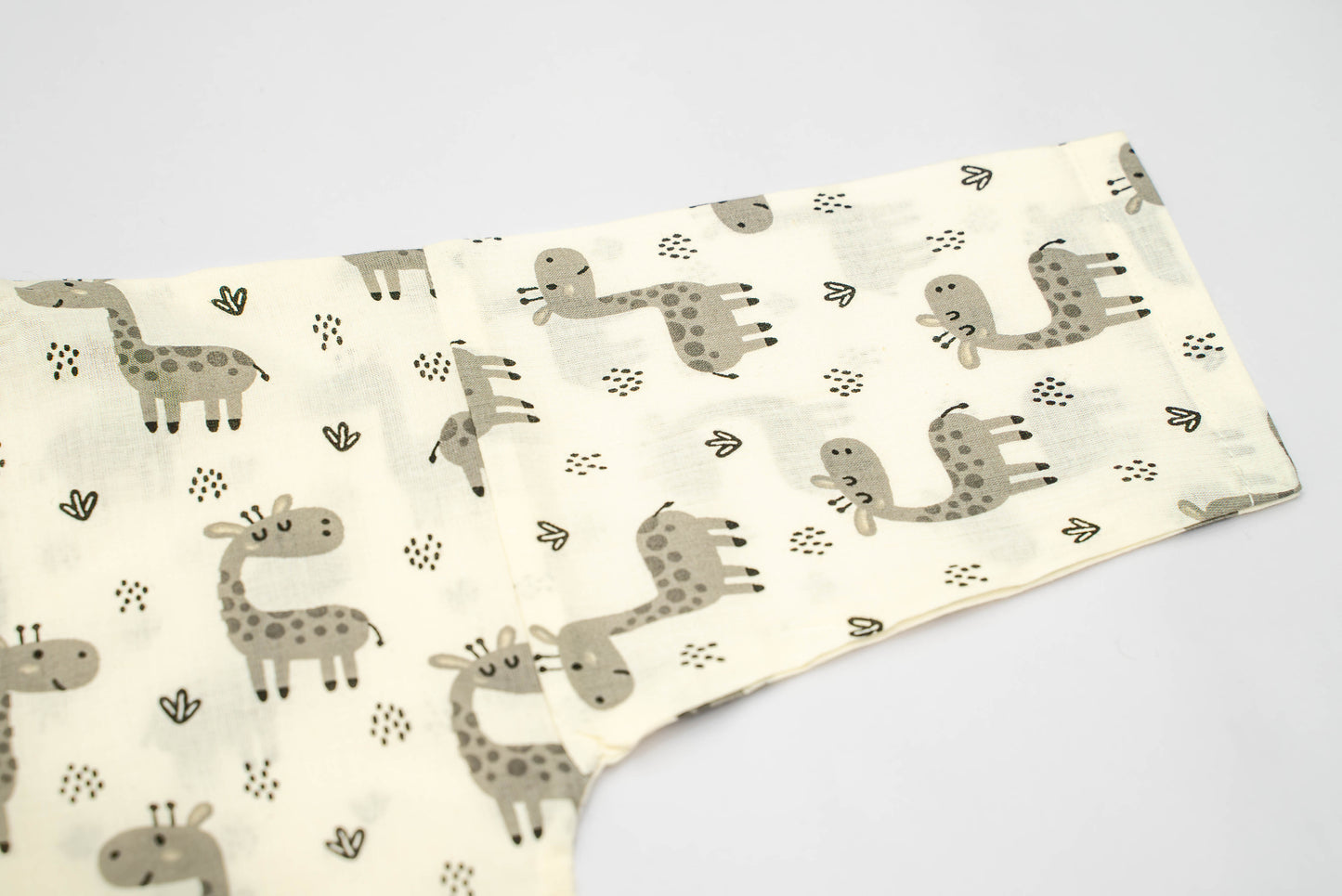 Grey Giraffe Infants Cord Set