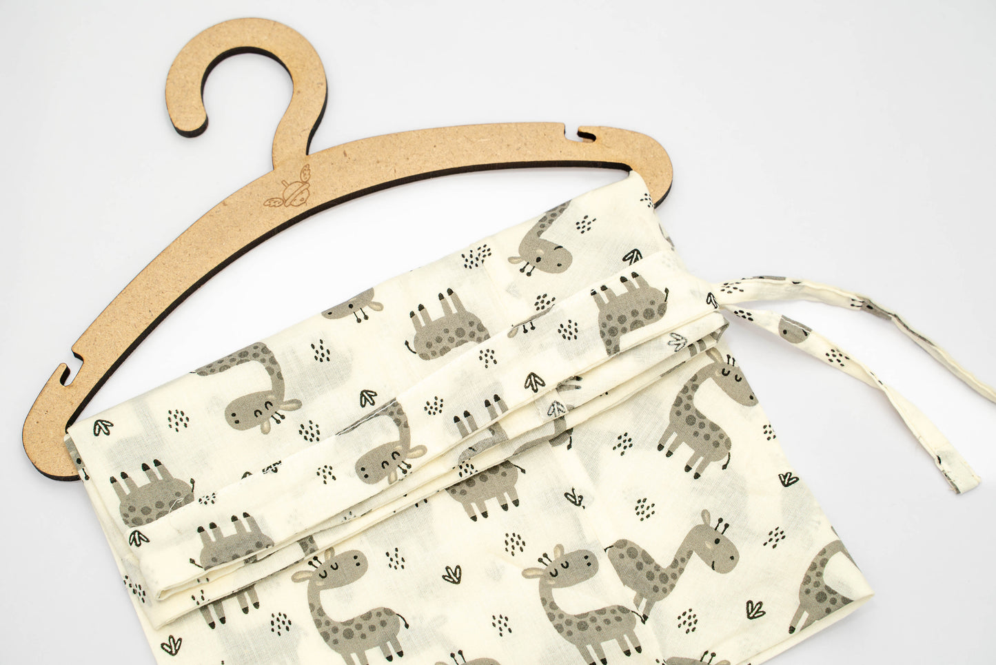 Grey Giraffe Infants Cord Set